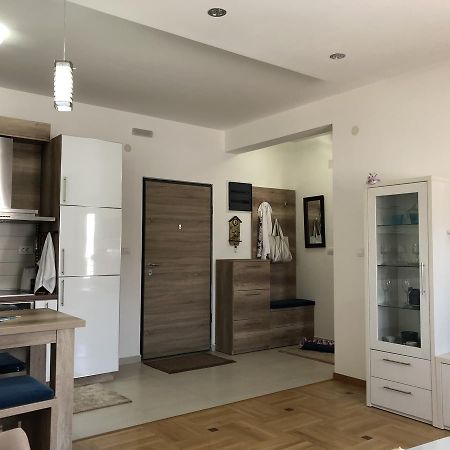 Apartman Dajana อุลซิน ภายนอก รูปภาพ