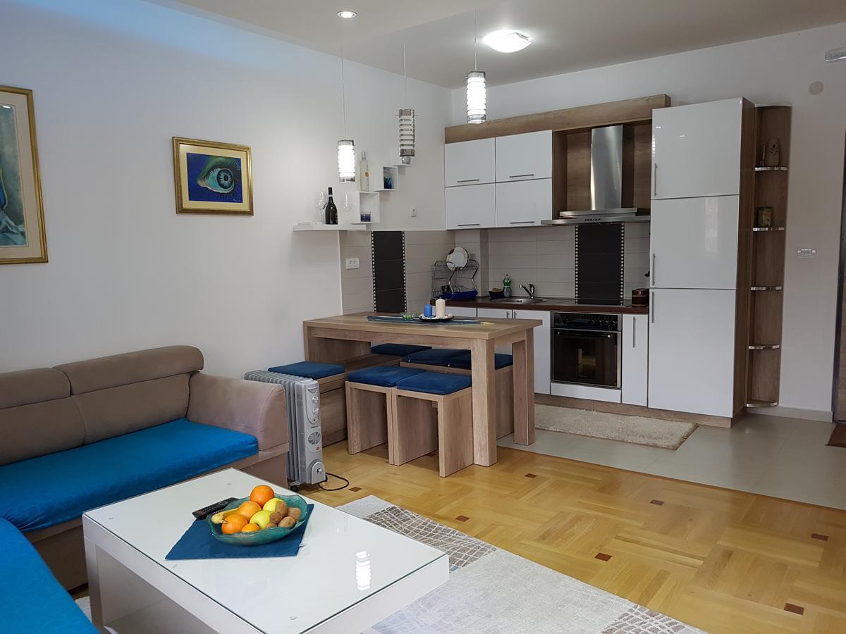 Apartman Dajana อุลซิน ภายนอก รูปภาพ