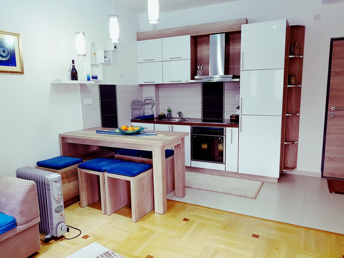Apartman Dajana อุลซิน ภายนอก รูปภาพ