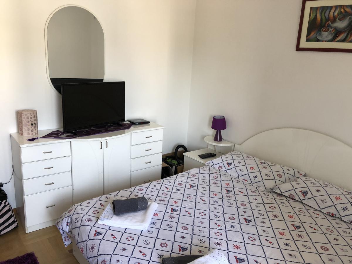 Apartman Dajana อุลซิน ภายนอก รูปภาพ
