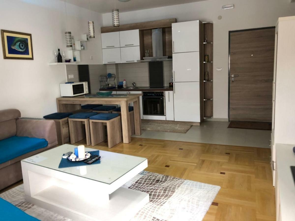 Apartman Dajana อุลซิน ภายนอก รูปภาพ