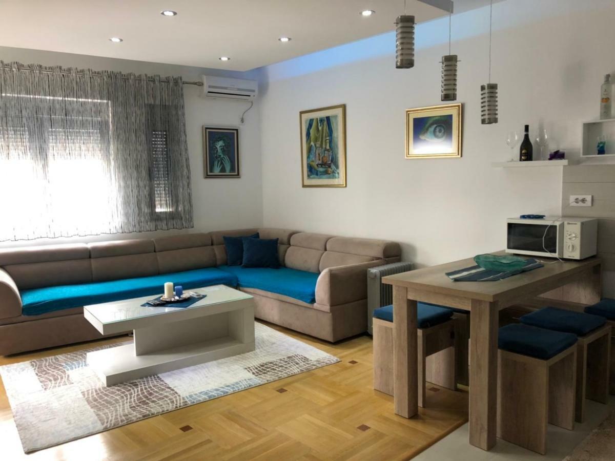 Apartman Dajana อุลซิน ภายนอก รูปภาพ